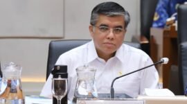 Menteri Ketenagakerjaan Yassierli saat menghadiri agenda kerja Kemnaker di Jakarta. Kemnaker mengimbau perusahaan calon mitra untuk mendaftarkan diri dalam Program MagangHub Batch 3 Angkatan II yang periodenya berlangsung mulai 28 September hingga 22 Oktober 2026.