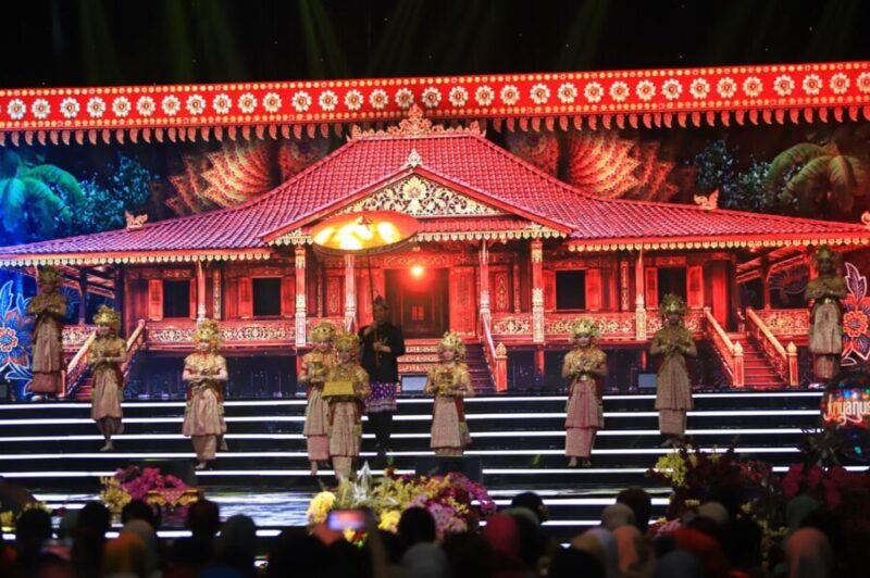 Penampilan tarian tradisional khas Sumatera Selatan menyemarakkan pembukaan Pameran Kerajinan Nusantara (Kriyanusa)
