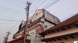 kebakaran yang melanda toko ritel