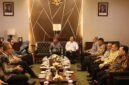 Wakil Wali Kota Bekasi Abdul Harris Bobihoe beserta jajaran melakukan pertemuan dengan Ketua Komwil III APEKSI sekaligus Wali Kota Pekalongan Achmad Afzan Arslan Djunaid dan para kepala daerah lain di sela kegiatan Mayor's Talk 2026, Bogor.