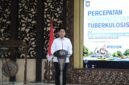 Wakil Menteri Dalam Negeri Akhmad Wiyagus menyampaikan arahan bertema Percepatan Penuntasan Tuberkulosis pada Deklarasi Desa dan Kelurahan Siaga TBC di Kabupaten Sidoarjo, Selasa (29/9/2026).
