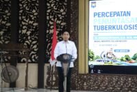 Wakil Menteri Dalam Negeri Akhmad Wiyagus menyampaikan arahan bertema Percepatan Penuntasan Tuberkulosis pada Deklarasi Desa dan Kelurahan Siaga TBC di Kabupaten Sidoarjo, Selasa (29/9/2026).