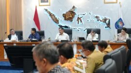 Menteri Dalam Negeri Muhammad Tito Karnavian memimpin Rapat Koordinasi bersama Menteri PKP Maruarar Sirait, Kepala BPKP Muhammad Yusuf Ateh, Kepala LKPP Sarah Sadiqa, serta kepala daerah se-Provinsi Papua Pegunungan, membahas rencana pembangunan 2.200 rumah di Papua Pegunungan dan program gentengisasi, di Kantor Kemendagri, Jakarta, Selasa (29/9/2026).