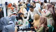 Gubernur Banten Andra Soni meninjau langsung pelayanan Program Cek Kesehatan Gratis (CKG) di Gedung Gelanggang Remaja (GGR) Ciceri