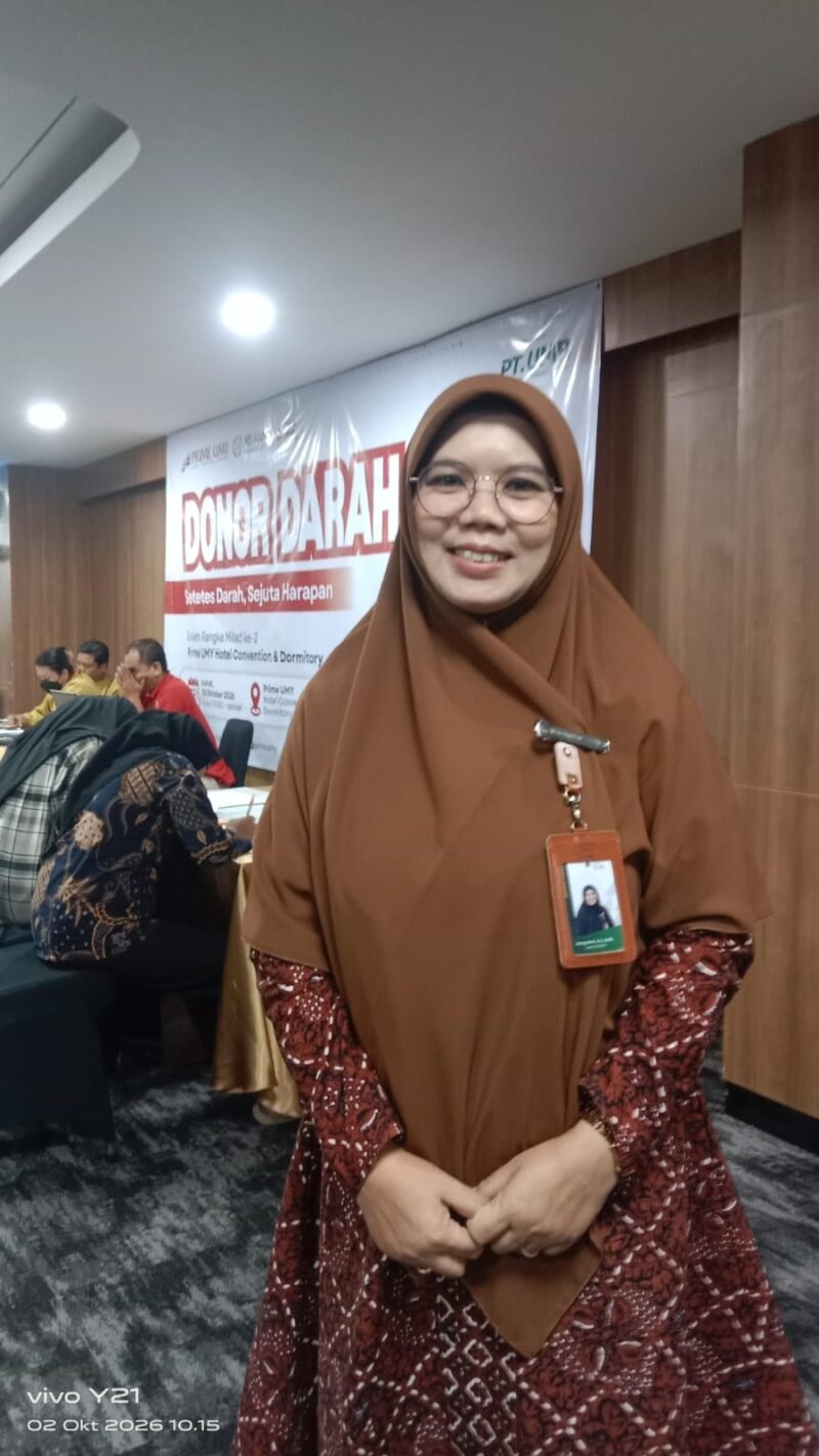 Dirut PT. Umat Mandiri Berkemajuan
Uang Wari, S.E., M.Ek pada acara Donor Darah di Prime UMY Dormitory, Jum'at (2/10/2026). 