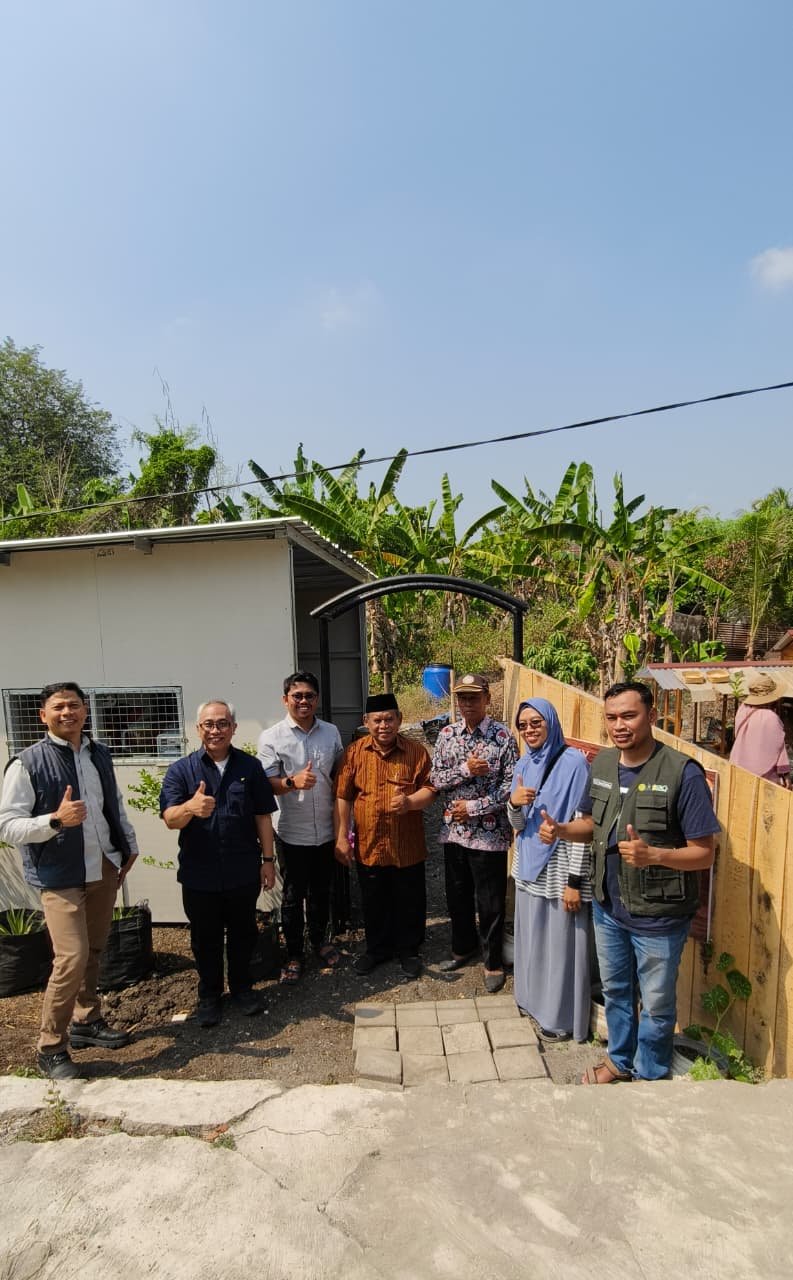 Peresmian program Pelatihan Pengembangan Edu-Wisata berbasis Circular Economy di Kebun Ayu Jiwa, Bangunjiwo yang juga dihadiri oleh tim pengabdi dari UMY, anggota DPRD Bantul, dan dukuh