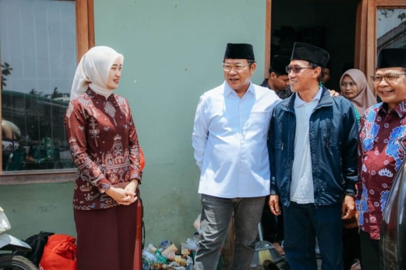 Jihan Nurlela bersama pengurus PWNU dan PW Pergunu Lampung melepas secara resmi rombongan mahasiswa beasiswa S-1 dan S-2 di Aula PWNU Lampung.