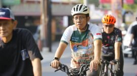 Foto Wakil Rektor UMY bidang Reputasi, Kemitraan, dan Digital saat mengikuti kegiatan PIKBIKE PITAKOM dalam rangkaian Munas VII APTIKOM DIY