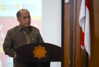 Wakil Rektor UMY Bidang Pendidikan, Kewirausahaan, dan Alumni saat memberikan sambutan dalam acara bedah buku di UMY